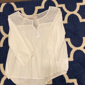 ariat breezy white blouse